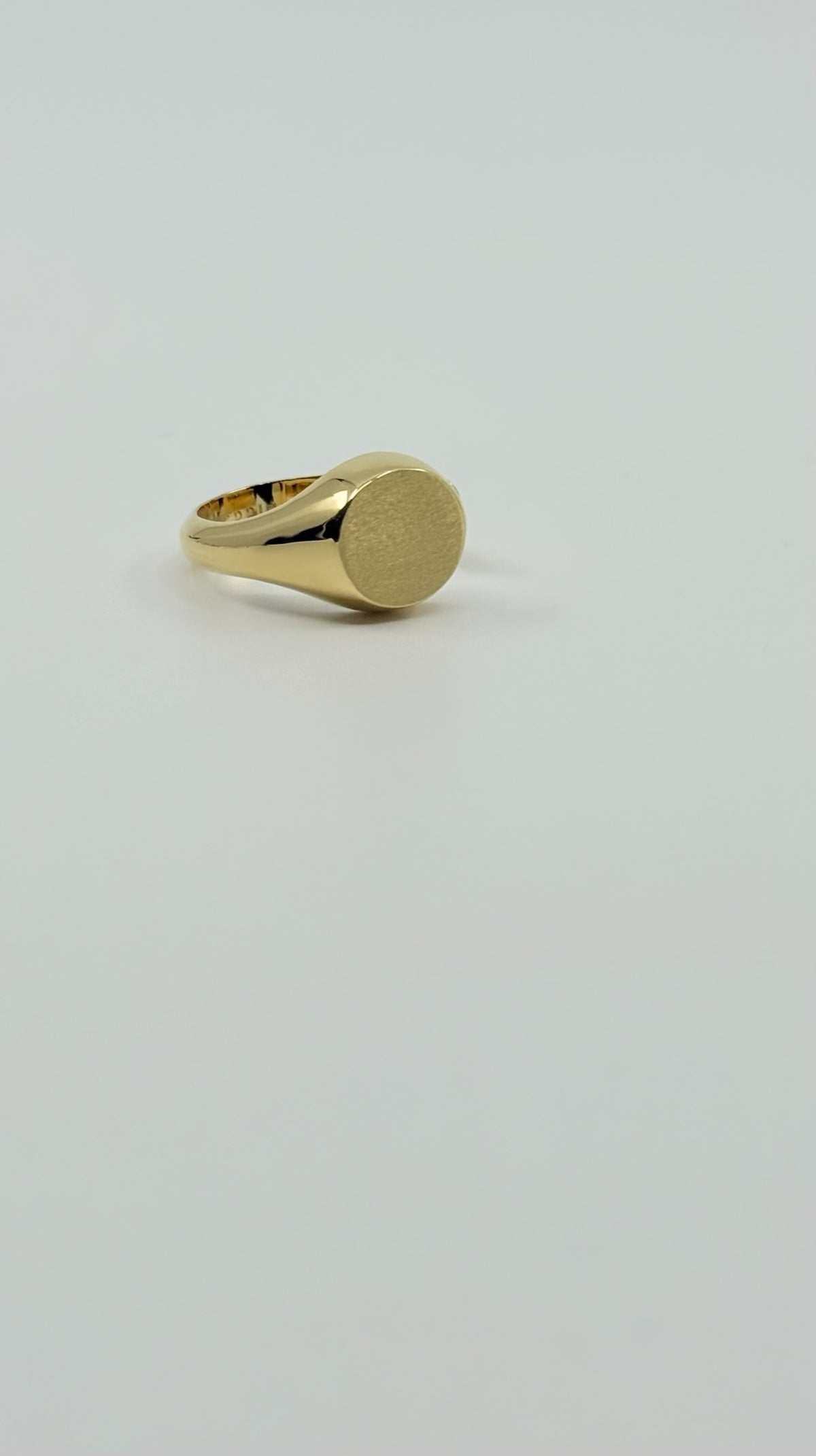 18K Gold Intent Loss Circle Signet Ring - JP Size #9-15