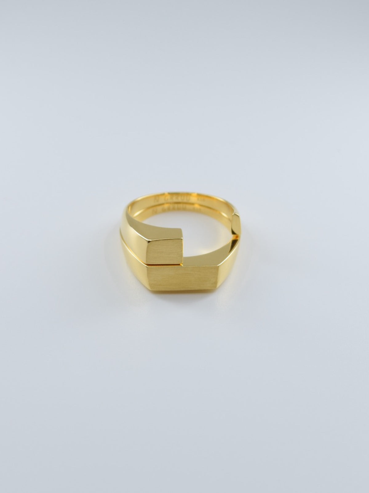 18K Gold Intent Loss Signet Ring 75/100 - JP Size #9-15