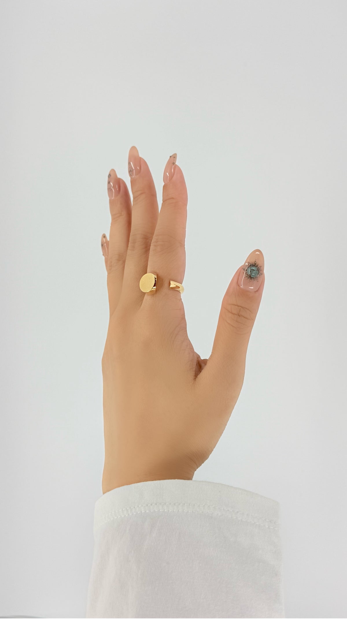 18K Gold Intent Loss Circle Signet Ring - JP Size #9-15
