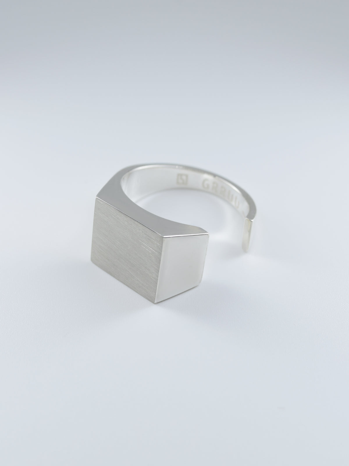 SILVER Intent Loss Signet Ring - JP Size #21-25