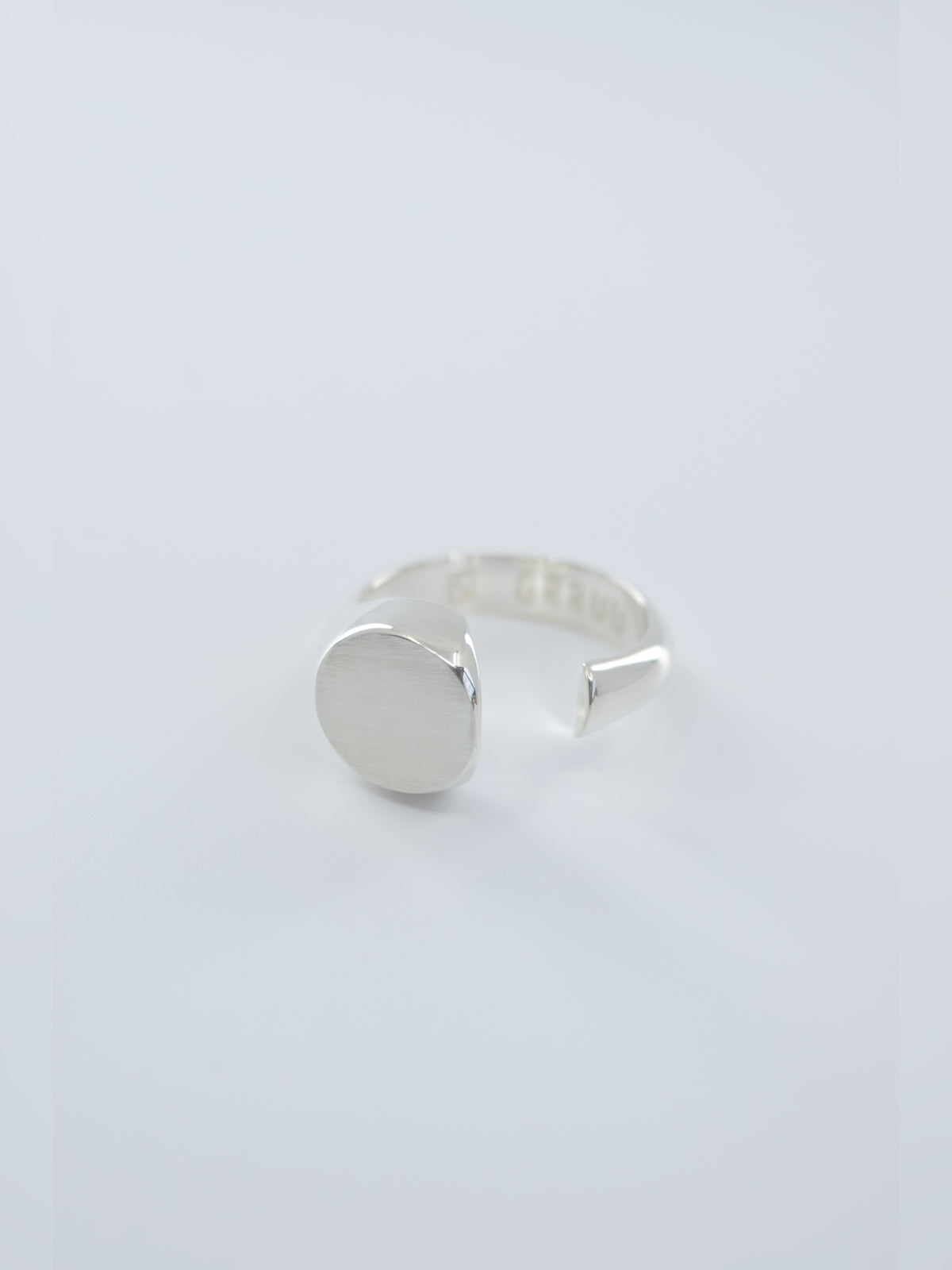 SILVER Intent Loss Circle Signet Ring - JP Size #9-15