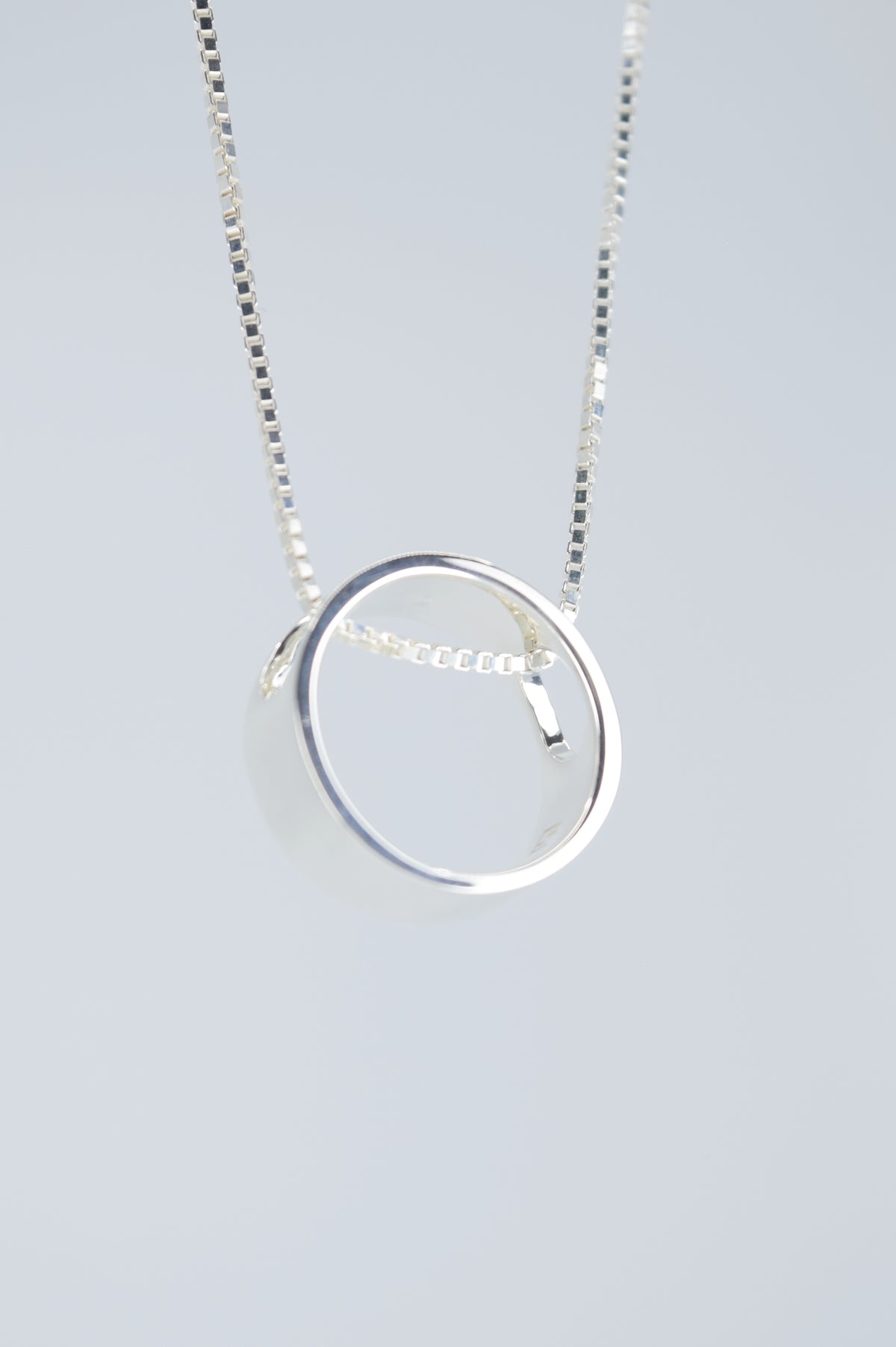 SILVER OPEN ENDED Circle Necklace
