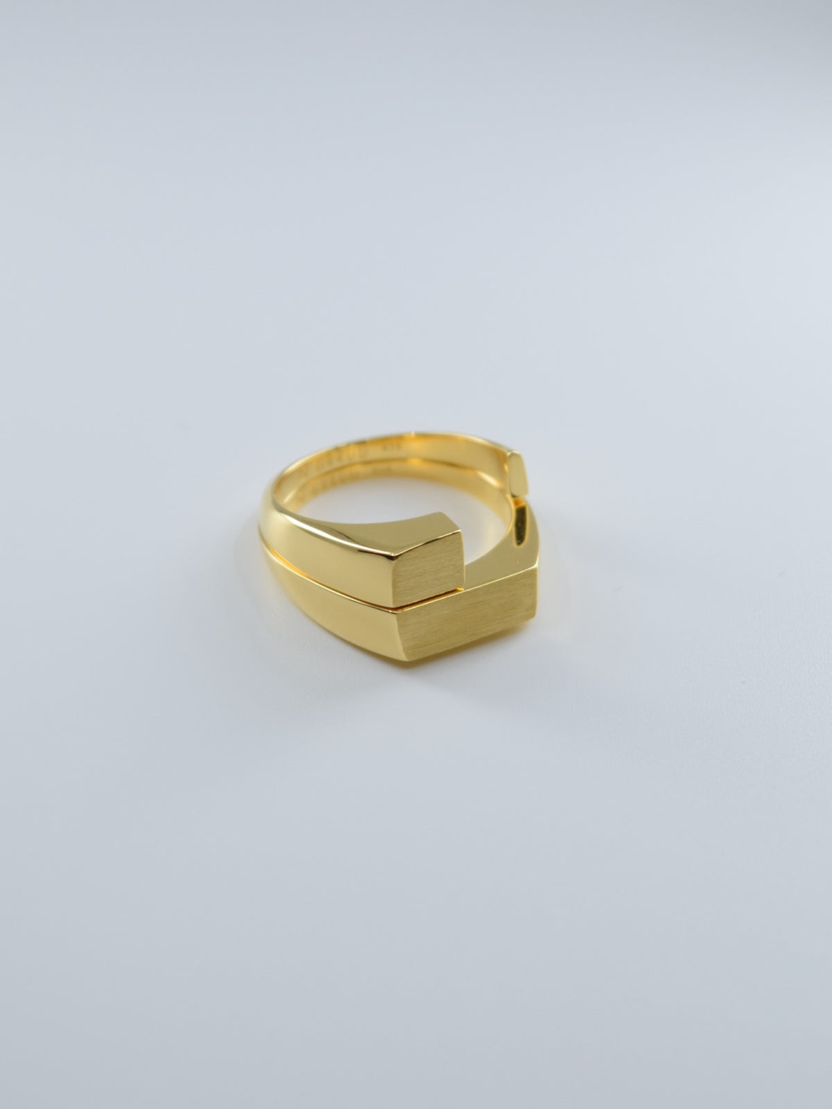 18K Gold Intent Loss Signet Ring 75/100 - JP Size #9-15
